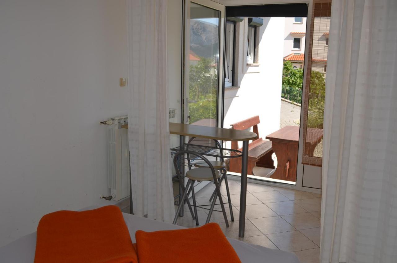 Apartments Leticia I Baška Dış mekan fotoğraf