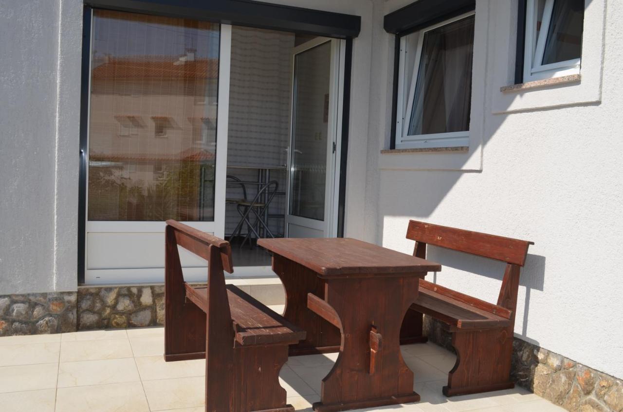 Apartments Leticia I Baška Dış mekan fotoğraf